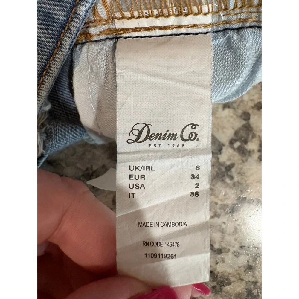 Denim Co Blue Distressed High Waisted Denim Shorts Light Wash‎ Size 2